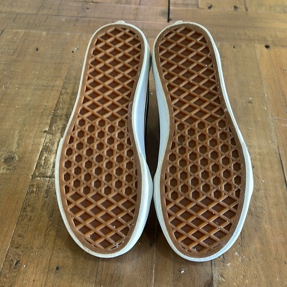 Vans Disney nightmare before Christmas glow in the dark high tops - Picture 12 of 15